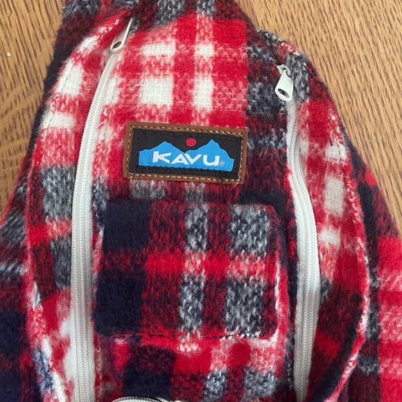 Kavu Plaid Rope Sling Bag - Picture 9 of 16